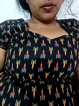 Hot-Tinaa online show from March 19, 2026, 2:11 am