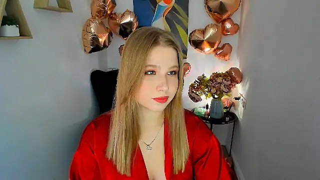 Snapshot of SweetDaylight chatting on February 2, 2026, 7:46 pm SweetDaylight online show from February 2, 2026, 7:46 pm