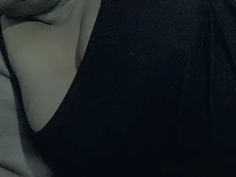 champers1234 online show from April 6, 2026, 8:32 pm