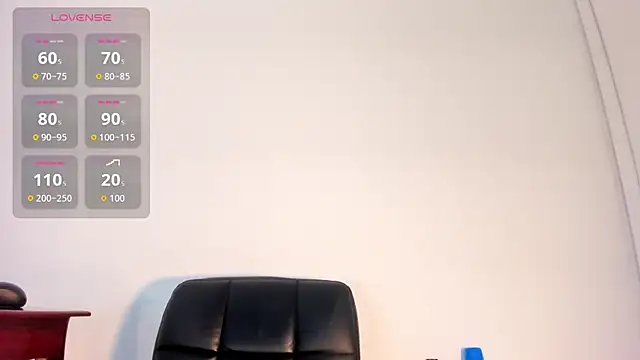 naughtylizeth  online show from February 7, 2026, 10:40 pm