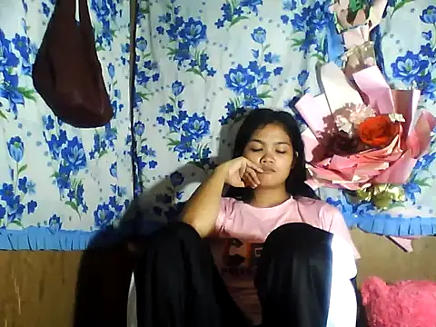 PinaySkinnyJust18 online show from May 25, 2026, 9:57 pm