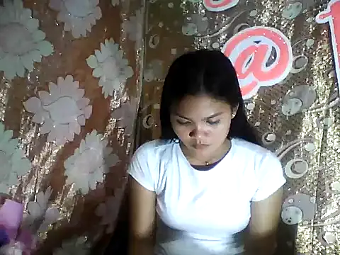 PinaySkinnyJust18 online show from February 11, 2026, 11:43 am