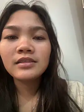 PinaySkinnyJust18 online show from April 18, 2026, 9:59 pm