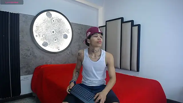 Snapshot of Dogan_Renzo0 chatting on February 5, 2026, 9:16 am Dogan Renzo0 online show from February 5, 2026, 9:16 am