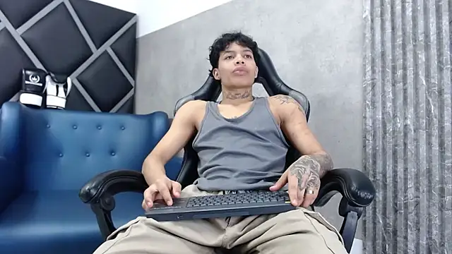 Snapshot of Dogan_Renzo0 chatting on February 7, 2026, 8:06 pm Dogan Renzo0 online show from February 7, 2026, 8:06 pm