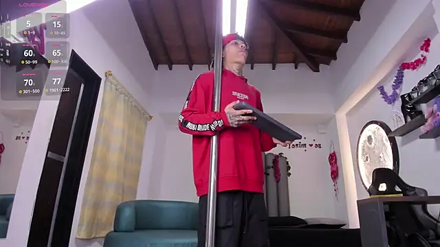 Snapshot of Dogan_Renzo0 chatting on February 23, 2026, 12:17 pm Dogan Renzo0 online show from February 23, 2026, 12:17 pm