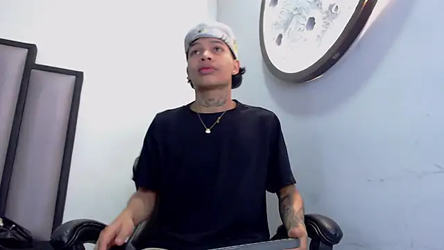 Snapshot of Dogan_Renzo0 chatting on March 3, 2026, 11:28 am Dogan Renzo0 online show from March 3, 2026, 11:28 am