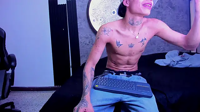 Snapshot of Dogan_Renzo0 chatting on March 4, 2026, 12:02 pm Dogan Renzo0 online show from March 4, 2026, 12:02 pm