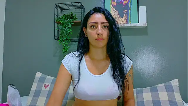 AmmyRouse   online show from April 15, 2026, 9:26 am