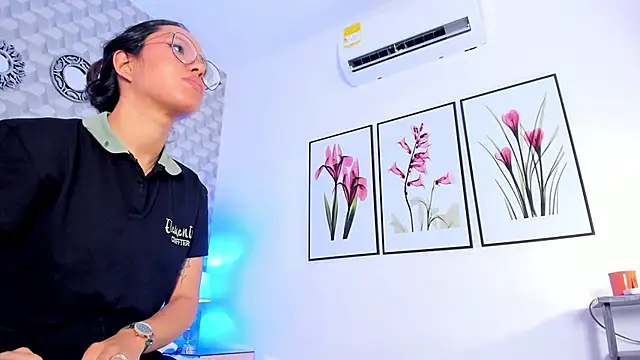 Rose Allure online show from January 31, 2026, 7:12 pm