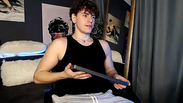 TylerGibson online show from July 1, 2026, 12:55 am