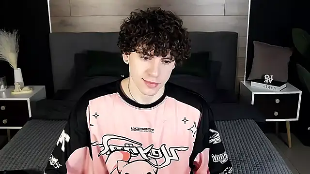 TylerGibson online show from March 4, 2026, 12:07 am