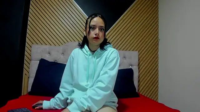 IvyyEmerald online show from March 28, 2026, 1:45 pm