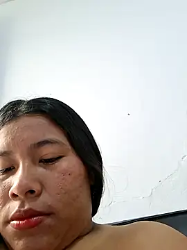 Sweet-Dirty-Storm online show from April 17, 2026, 2:09 pm