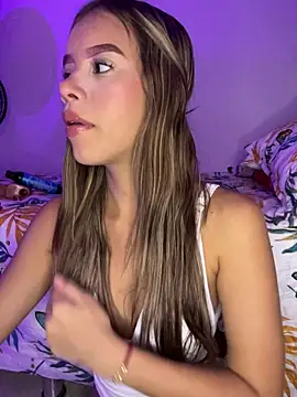 BellaMoon  online show from March 15, 2026, 12:17 am