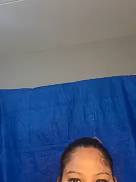 BunnyCharm01 online show from April 21, 2026, 4:02 pm