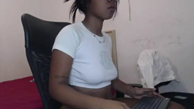 girl sexy27 online show from February 28, 2026, 2:28 pm