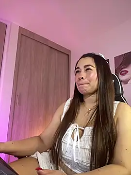 Snapshot of saray_mendozaa chatting on June 25, 2026, 7:19 pm saray mendozaa online show from June 25, 2026, 7:19 pm