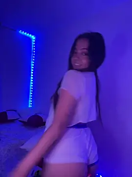 laraa rous online show from February 26, 2026, 11:38 pm