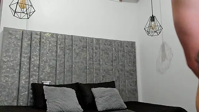 Snapshot of Calvin_Hunter chatting on February 19, 2026, 11:01 pm Calvin Hunter online show from February 19, 2026, 11:01 pm