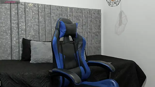 Calvin Hunter online show from April 14, 2026, 2:49 am