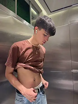 Naim TheKing online show from April 5, 2026, 11:55 pm