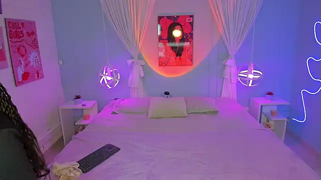 naomi campell online show from February 27, 2026, 7:24 pm