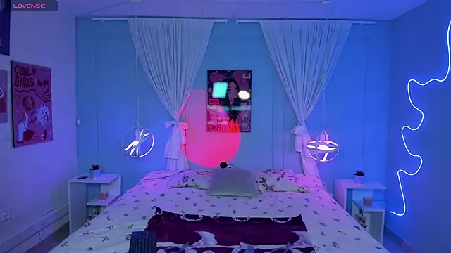 naomi campell online show from February 11, 2026, 7:36 pm