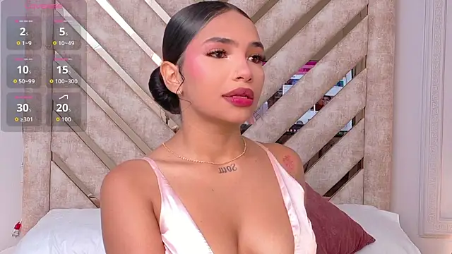 Scarlett-Banner online show from June 3, 2026, 2:33 pm