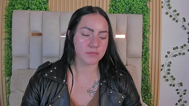 JeniferPowell nm online show from April 15, 2026, 7:29 pm