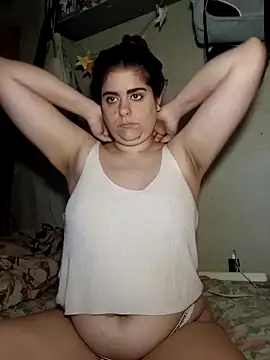 Snapshot of CherryRabitt chatting on February 18, 2026, 12:01 pm CherryRabitt online show from February 18, 2026, 12:01 pm