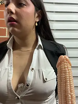 A-uroora online show from March 27, 2026, 6:44 am