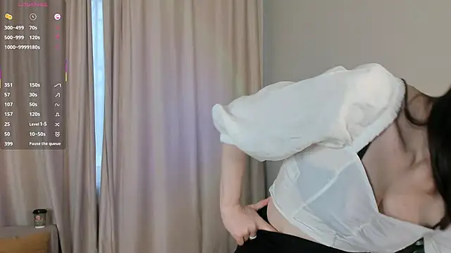 JackiYoss online show from March 1, 2026, 1:33 pm