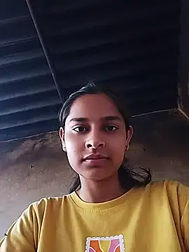 Snapshot of Queen_Simran chatting on August 4, 2026, 5:45 am Queen Simran online show from August 4, 2026, 5:45 am