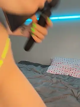 VelvetVibes26 online show from April 9, 2026, 9:37 am