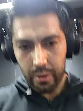 Snapshot of michell_veryhot chatting on February 3, 2026, 12:32 am michell veryhot online show from February 3, 2026, 12:32 am