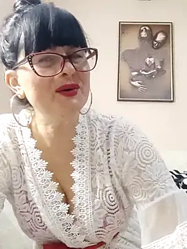 AliceSwan57 online show from February 1, 2026, 4:27 pm