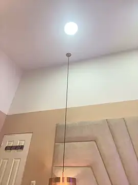 JuliaaVega online show from March 29, 2026, 12:18 pm