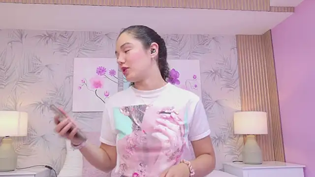 Snapshot of RoxanaAngel chatting on February 23, 2026, 5:02 pm RoxanaAngel online show from February 23, 2026, 5:02 pm