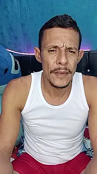 juanmaur22 online show from March 1, 2026, 4:23 am