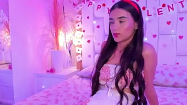 StefanyCondia online show from February 14, 2026, 6:30 pm