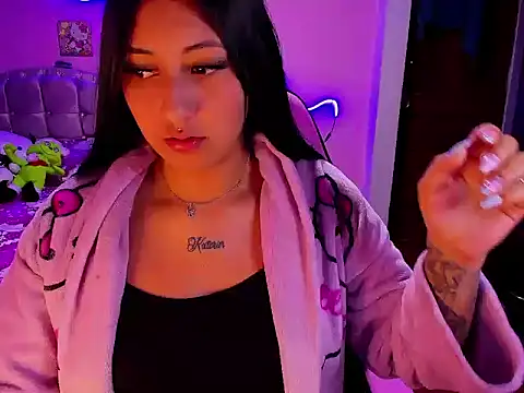 Snapshot of sofii_1219 chatting on February 6, 2026, 9:05 am sofii 1219 online show from February 6, 2026, 9:05 am