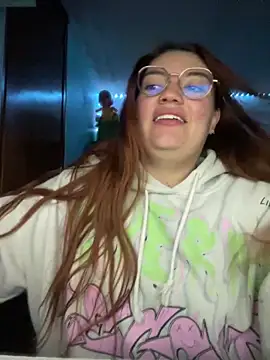 Snapshot of Vixroy7 chatting on February 19, 2026, 1:02 am Vixroy7 online show from February 19, 2026, 1:02 am