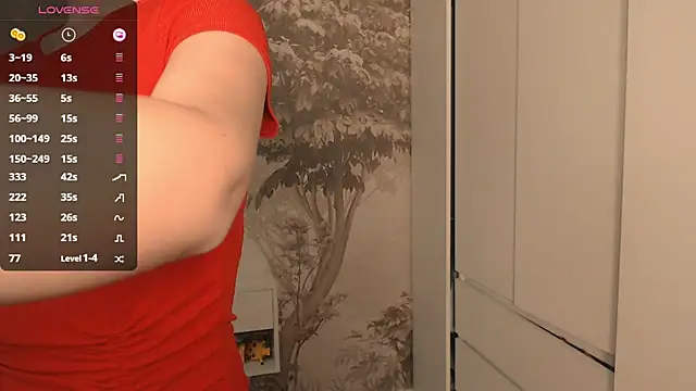 Hiaru Cutie online show from November 30, 2025, 5:30 am