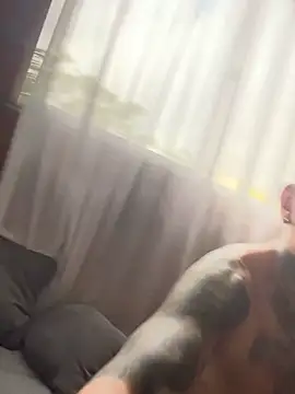 mister eithan online show from April 1, 2026, 1:52 pm