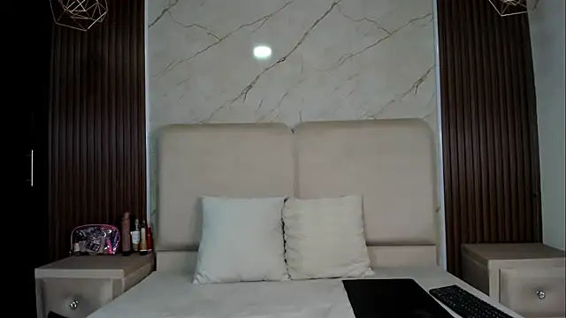 Snapshot of PalomaAguilarx69 chatting on February 18, 2026, 1:47 am PalomaAguilarx69 online show from February 18, 2026, 1:47 am