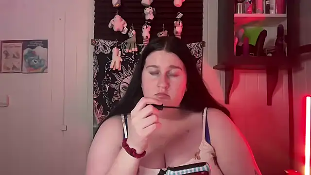 xopeachybaby online show from July 20, 2026, 6:54 am