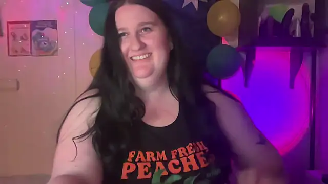 xopeachybaby online show from July 15, 2026, 12:23 pm