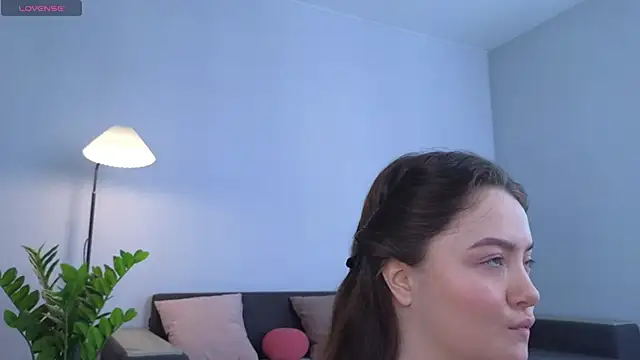 MillaKowal online show from February 25, 2026, 6:24 am