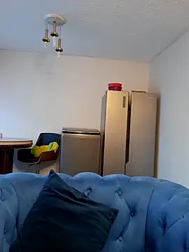 Barbieee1301 online show from April 3, 2026, 4:52 am